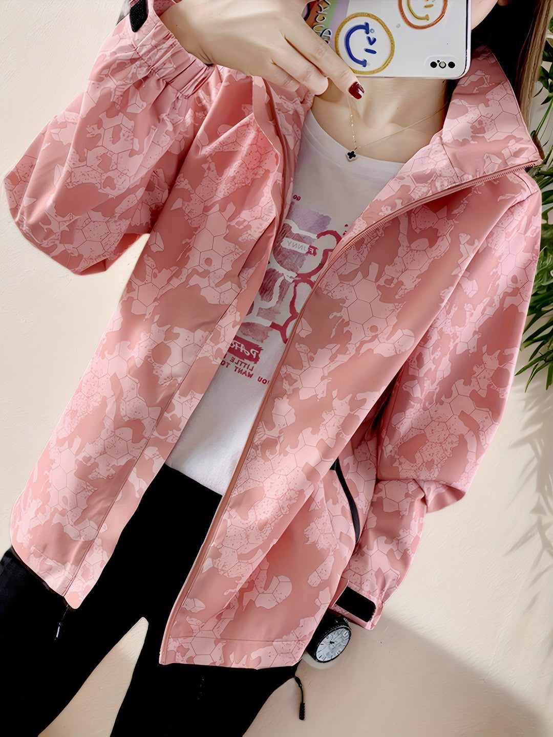 Drune | Winddichte Damenjacke Im Camouflage Muster für Outdoor Sportarten