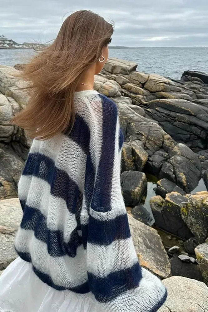 Drune | gestreifter V-Ausschnitt Strickcardigan