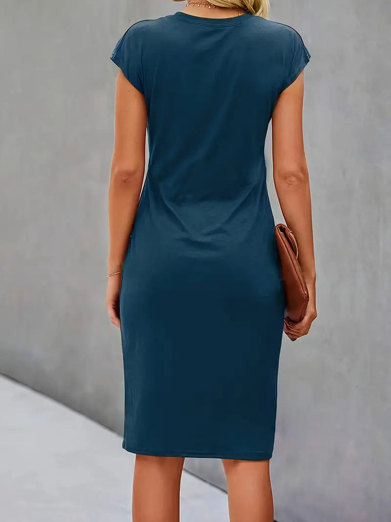 Drune | Stylisches Figurbetontes Kleid mit Rundhalsausschnitt