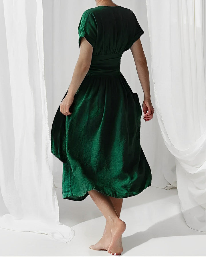 Drune - Strickkleid mit Schnürung und Taschen
