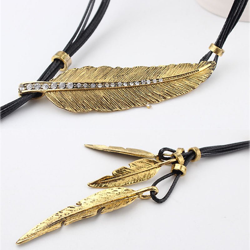 Drune | Goldene Feder Halskette Im Boho Stil