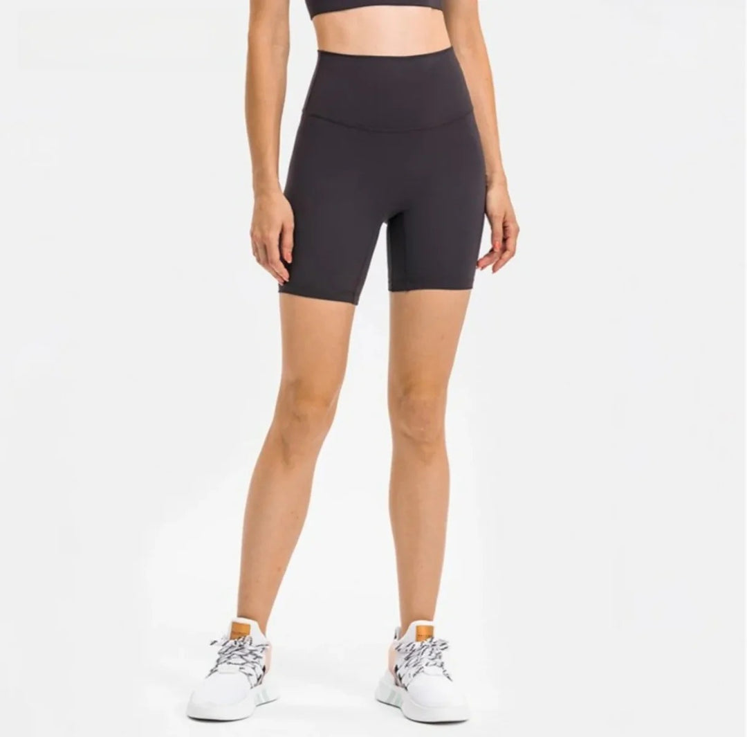 Drune | Eis Seide Yoga-Shorts für Frauen