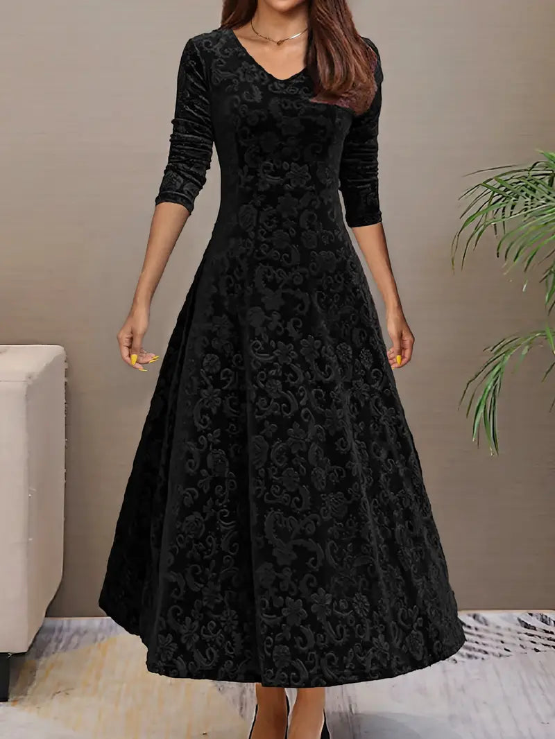 Drune | Maxikleid mit Breitem Saum und Falten