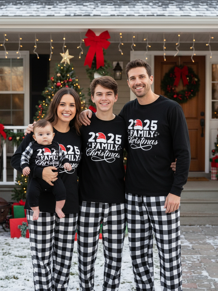 Drune | "2025 Familie Weihnachten" Buchstabenprint Schwarzes Langarmshirt mit Schwarz-Weißen Karohosen Familie Passende Schlafanzüge