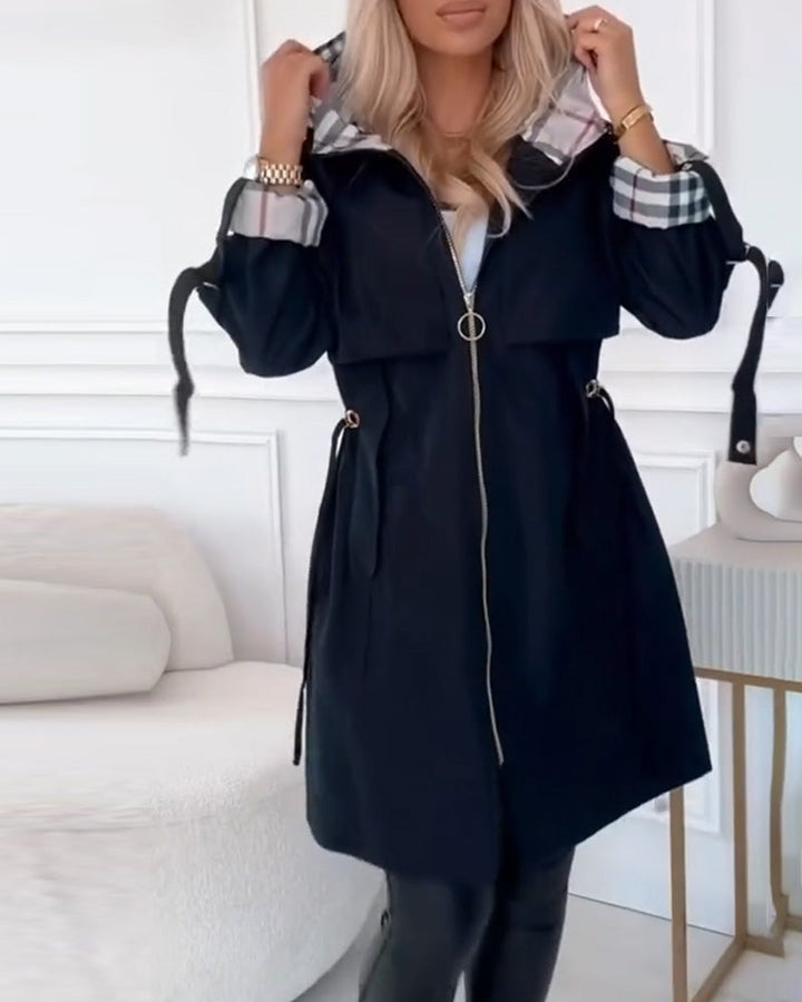 Drune | Trenchcoat mit Kapuzen Merkmal