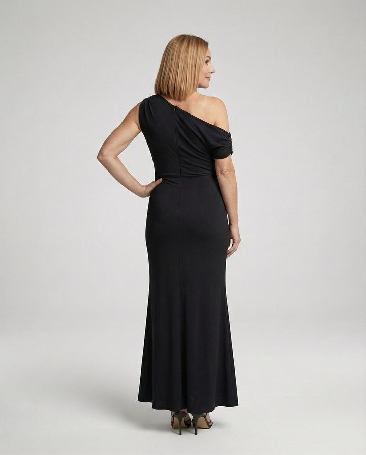 Figurbetontes elegantes Abendkleid asymmetrisch