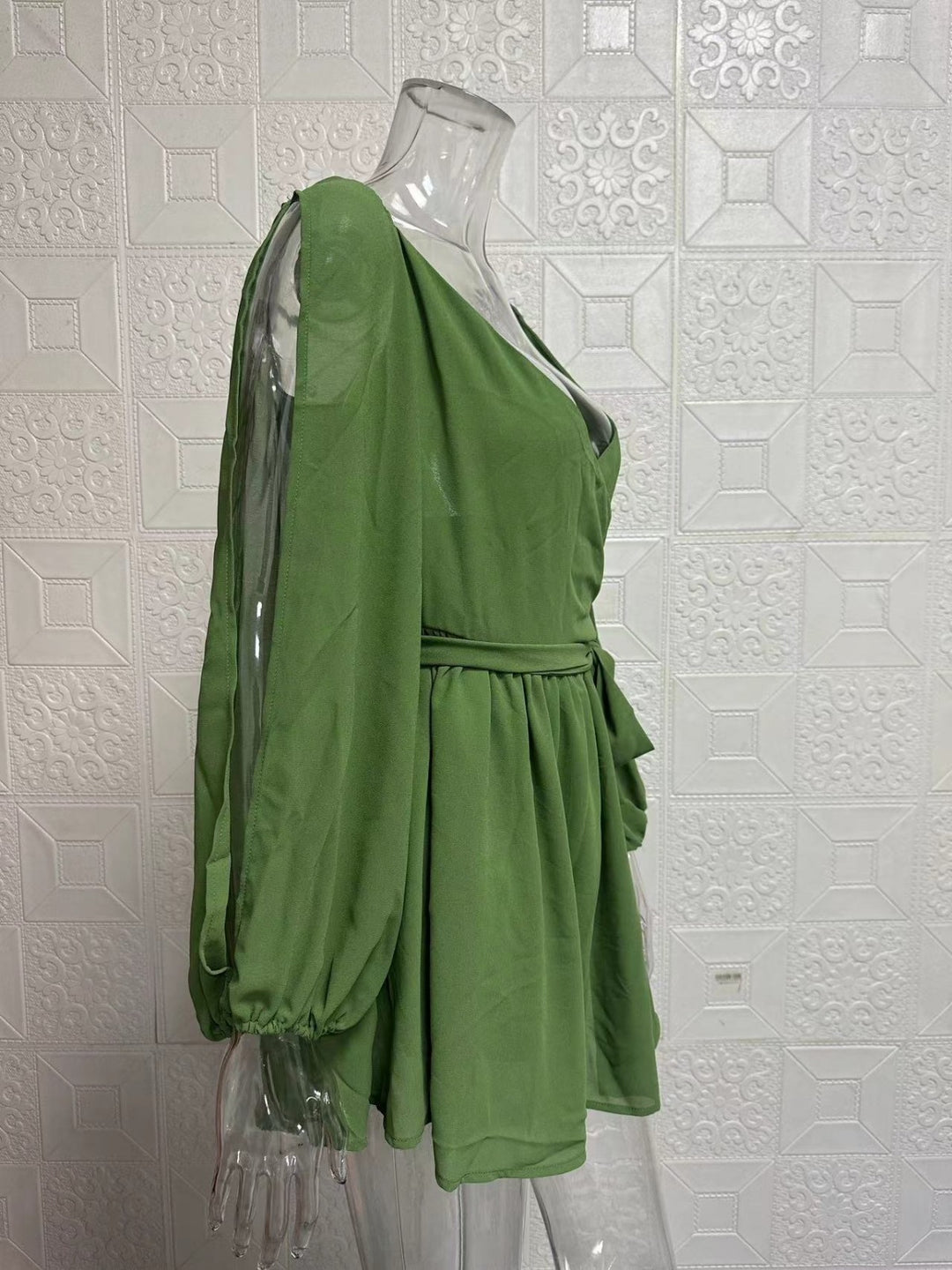 Drune | Langärmeliges Neckholder-Kleid aus Mesh