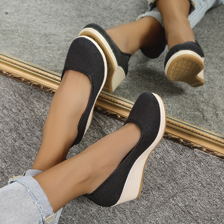 Drune | Atmungsaktive Slipper Mit Keilabsatz Schuhen