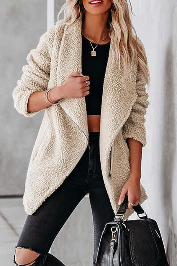 Drune | lässige Lammlederjacke mit Reißverschlusstaschen und Kastenveloursjacke