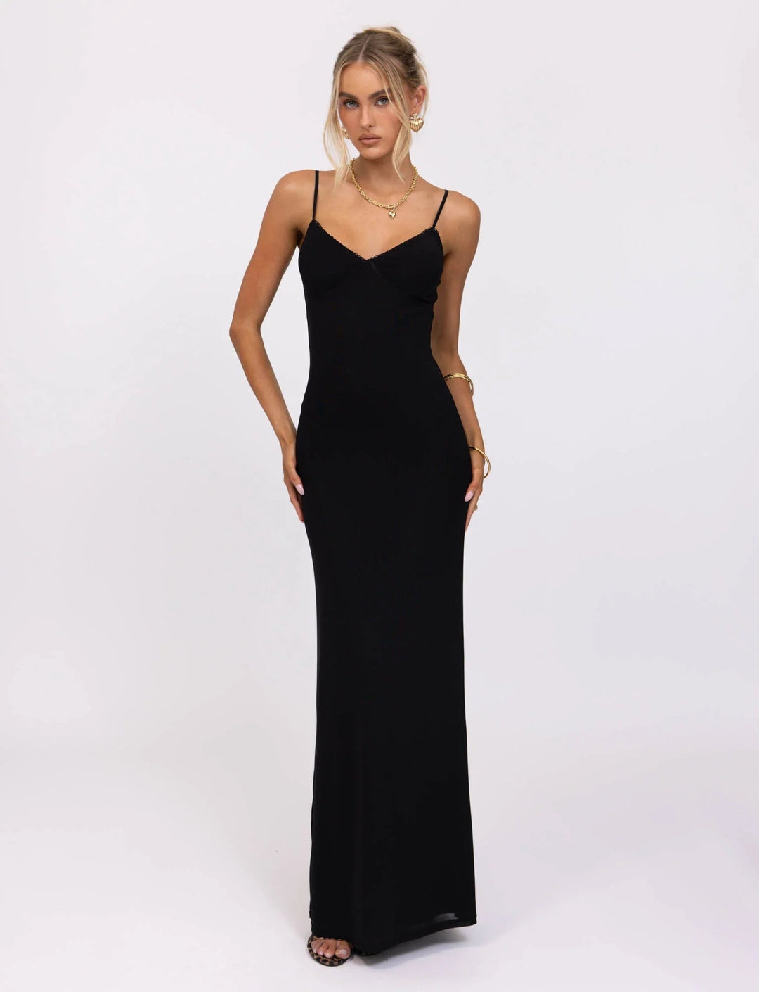 Drune | Maxikleid mit V-Ausschnitt mit Spaghettiträgern