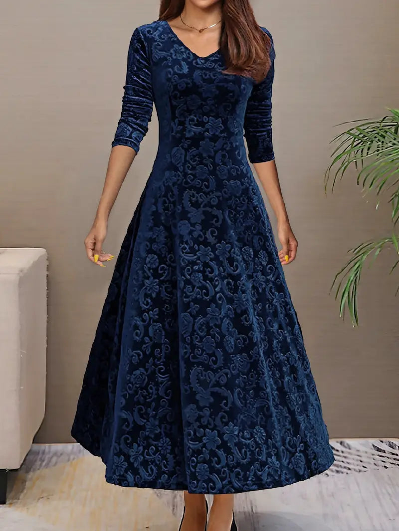 Drune | Maxikleid mit Breitem Saum und Falten
