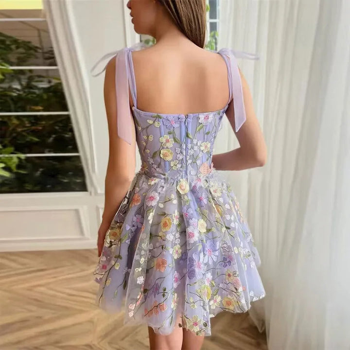 Drune | Cocktailkleid mit Blumenapplikationen