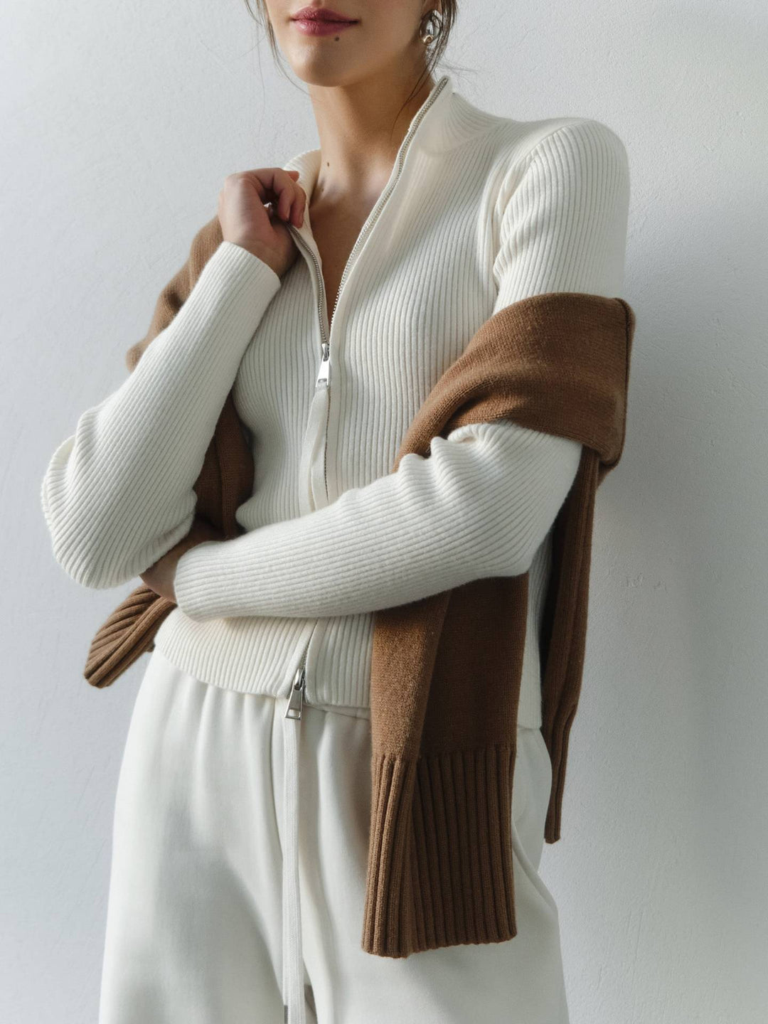 Drune | Cozy ribbed knit sweater with high zip detail