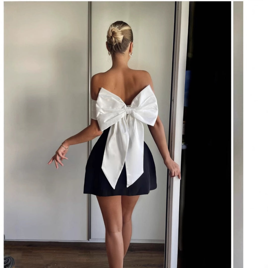 Drune | Ein-Wort-Schulter schwarz-weißes Kleid mit kontrastierender Schleife