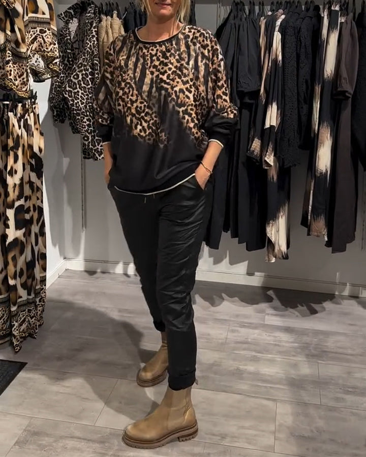 Drune | Bluse mit Rundhalsausschnitt und Leopardenmuster