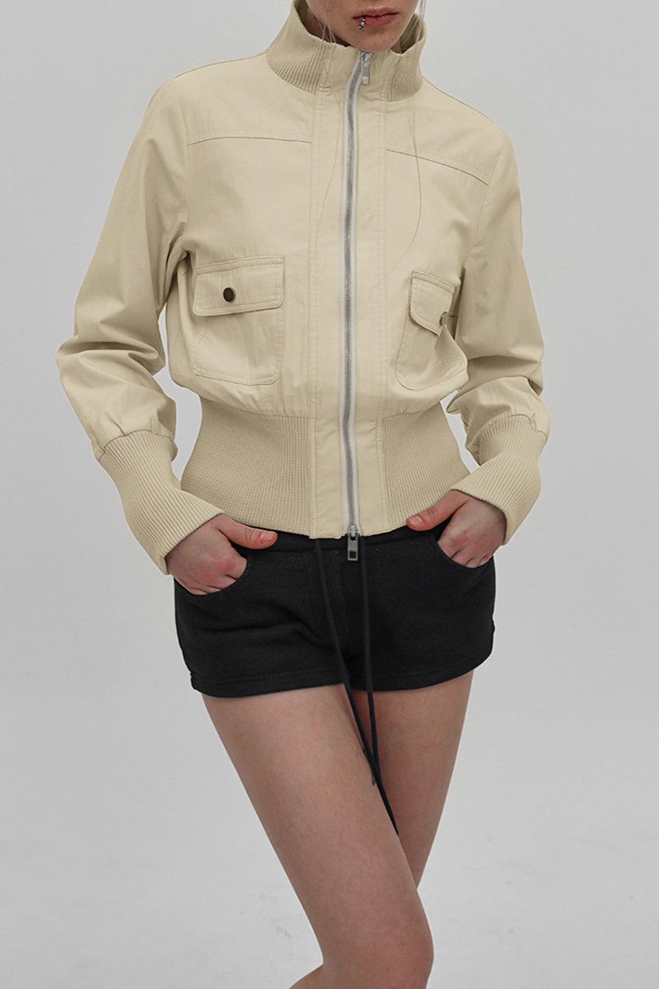 Drune | Gürtelter Stehkragenjacke