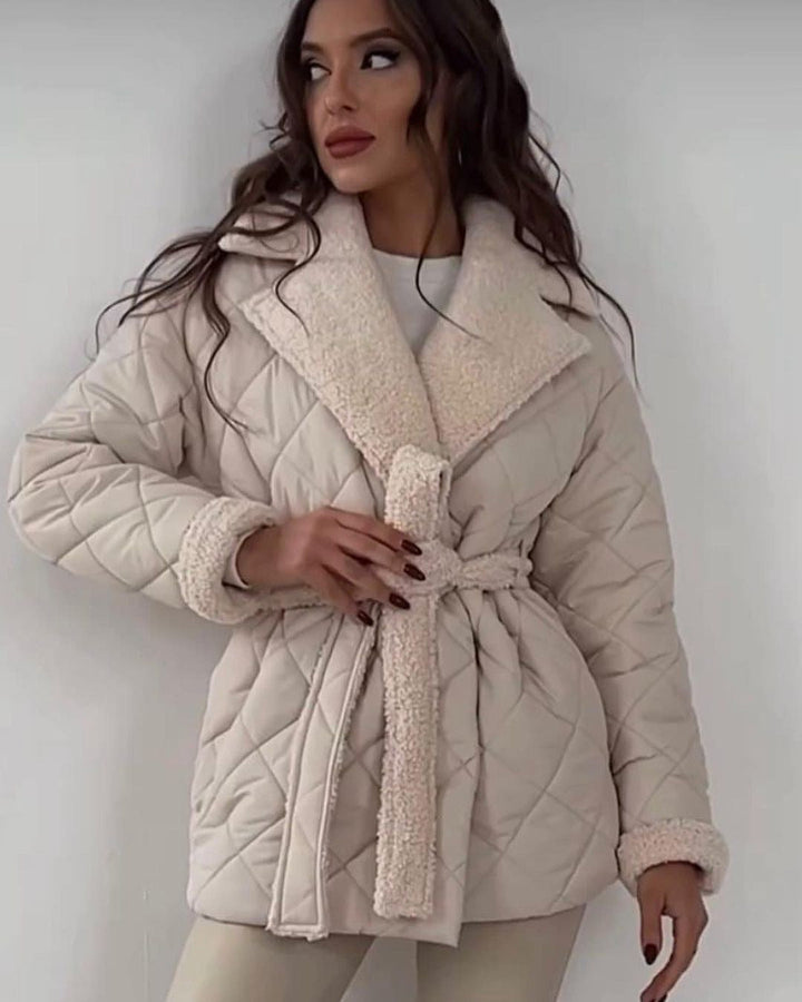 Drune | Damen Daunenjacke mit Reverskragen und Bindegürtel