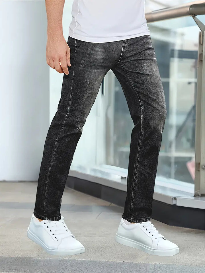 Drune | Jeans in lässigem, stylischem Design