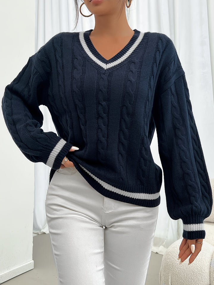 Drune | Kabelstrickpullover mit zarten Details