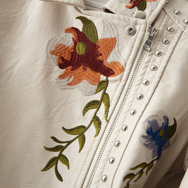 Drune | Damen-Lederjacke mit Nieten-Akzent und Blumenmuster