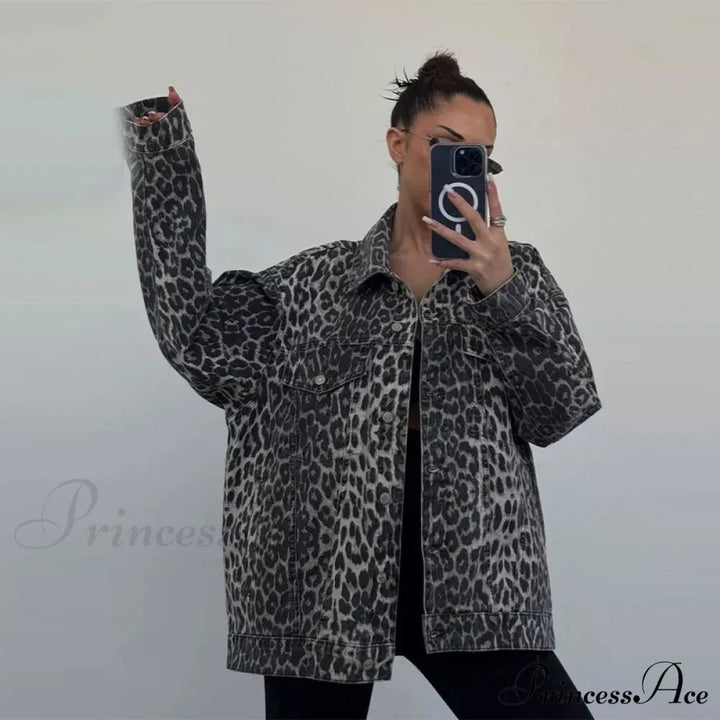 Drune | Slim fit denim jacket with leopard embroidery
