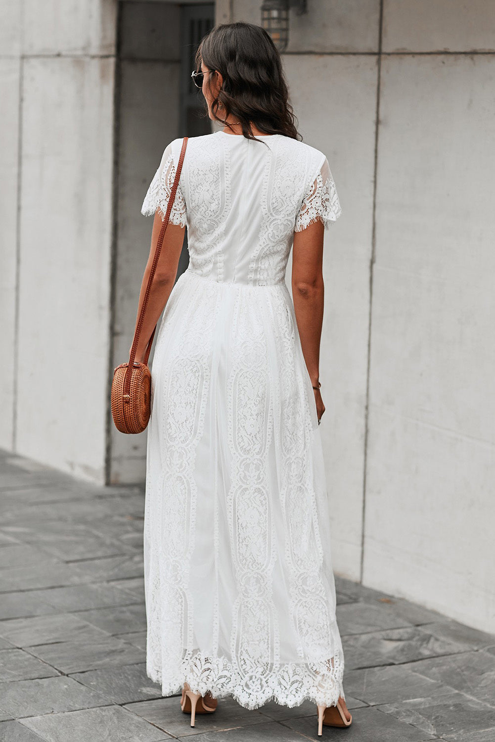 Drune | Lace Plunge Kleid Mit Gewelltem Saum