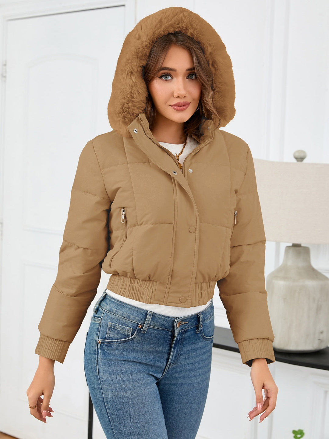 Drune | Wattierte Winterjacke mit Pelzkapuze und Taschen