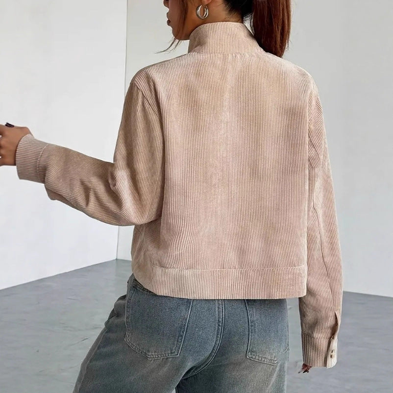 Drune | Kurz Geschnittene Cordjacke Mit Weitem Kragen Und Reißverschluss