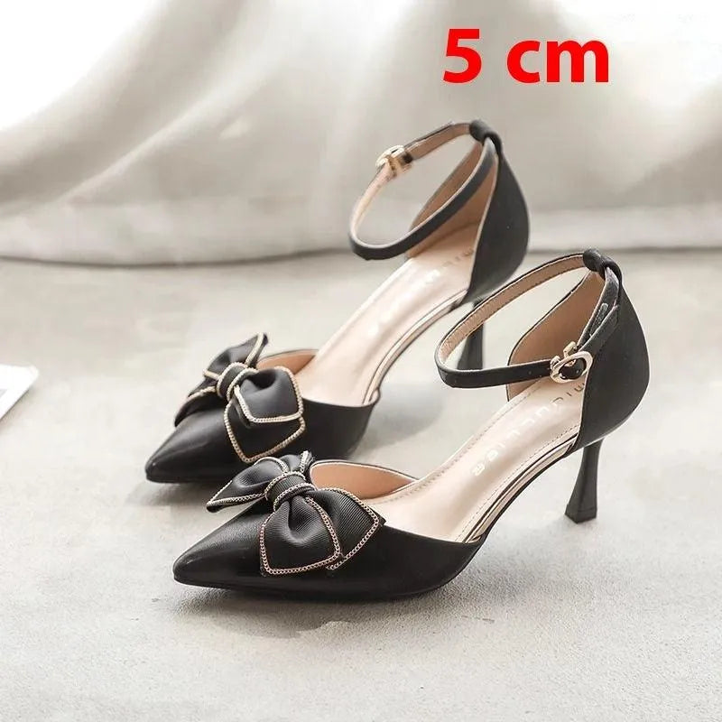 Drune | Pumps für Damen mit Schleife und Spitzenabsatz