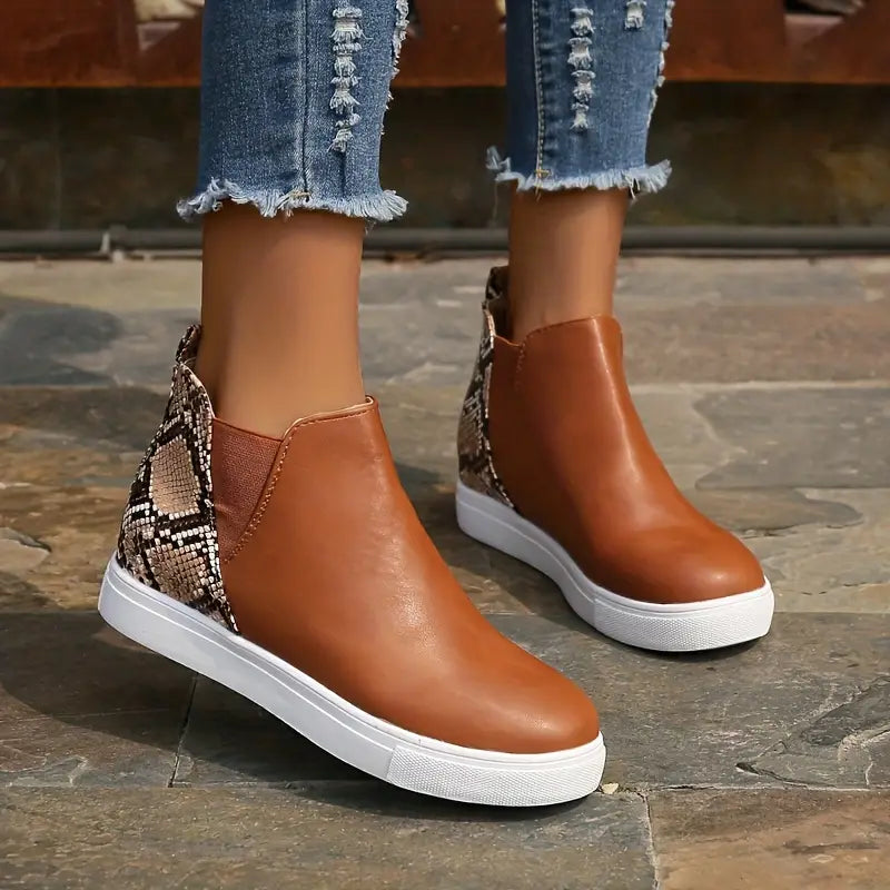 Drune | Damenstiefel mit Schlangenlederdesign