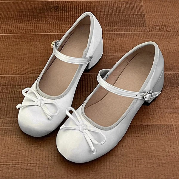 Stilvolle Damenschuhe, schlichte Pumps