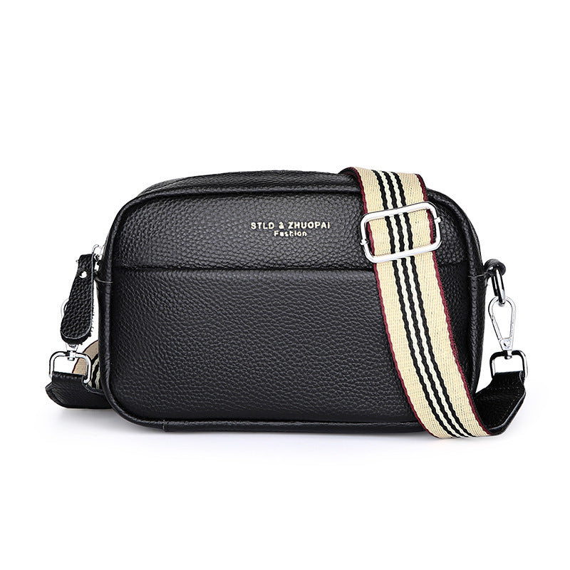Drune | Schlichte Schultertasche Aus Veganem Leder Im Kleinen Quadratischen Format