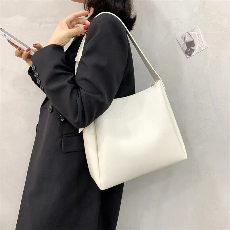 Drune - Tote Tasche aus Leder