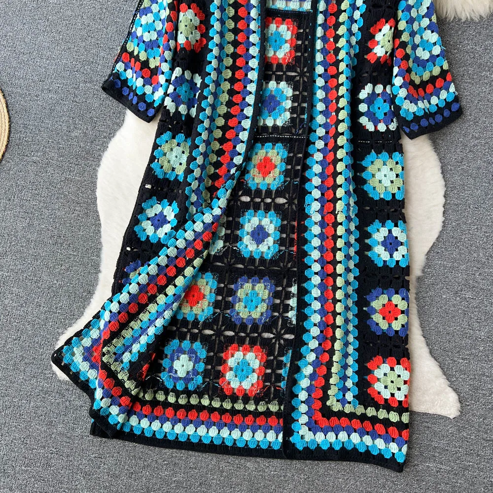 Drune | Gehäkelte Lange Granny Square Strickjacke