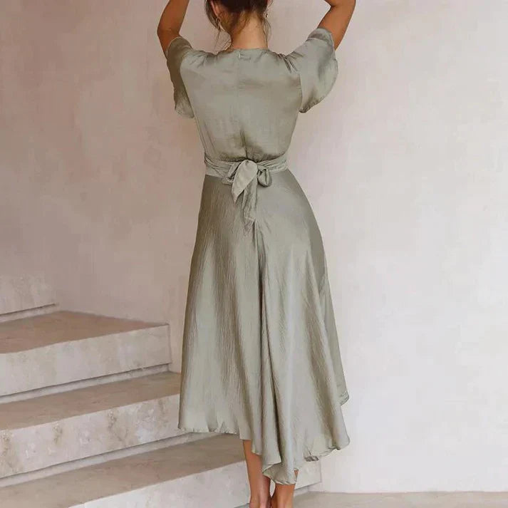 Drune - Elegantes Wickelkleid aus Seide mit Flügelärmeln und V-Ausschnitt | Schickes Wickelkleid mit V-Ausschnitt und Flatterärmeln