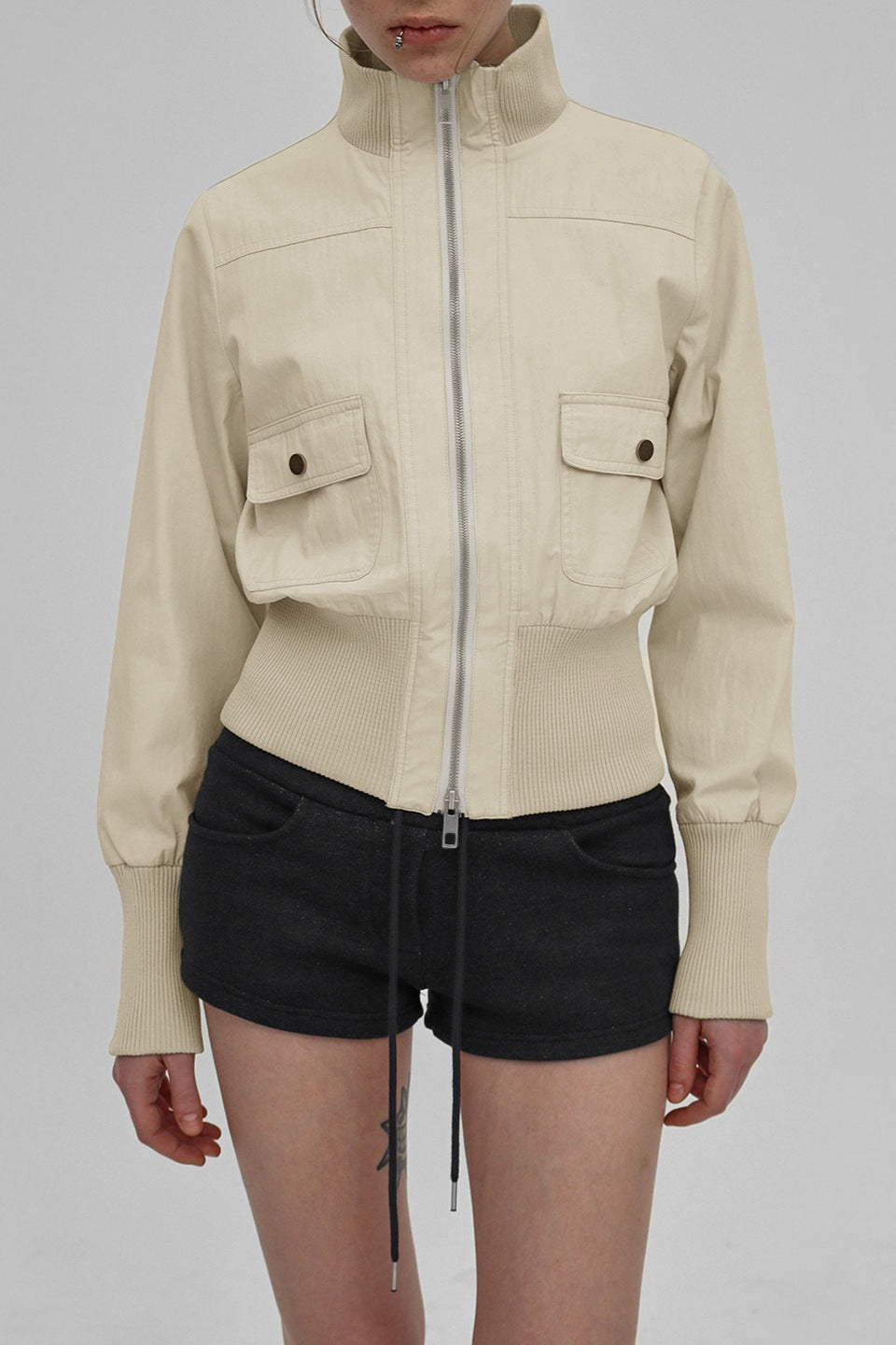 Drune | Gürtelter Stehkragenjacke