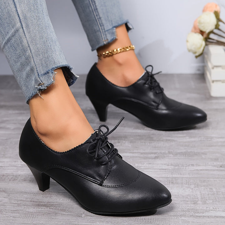 Drune | Schwarze Spitze Damenschuhe Mit Bequemen Mittelabsätzen