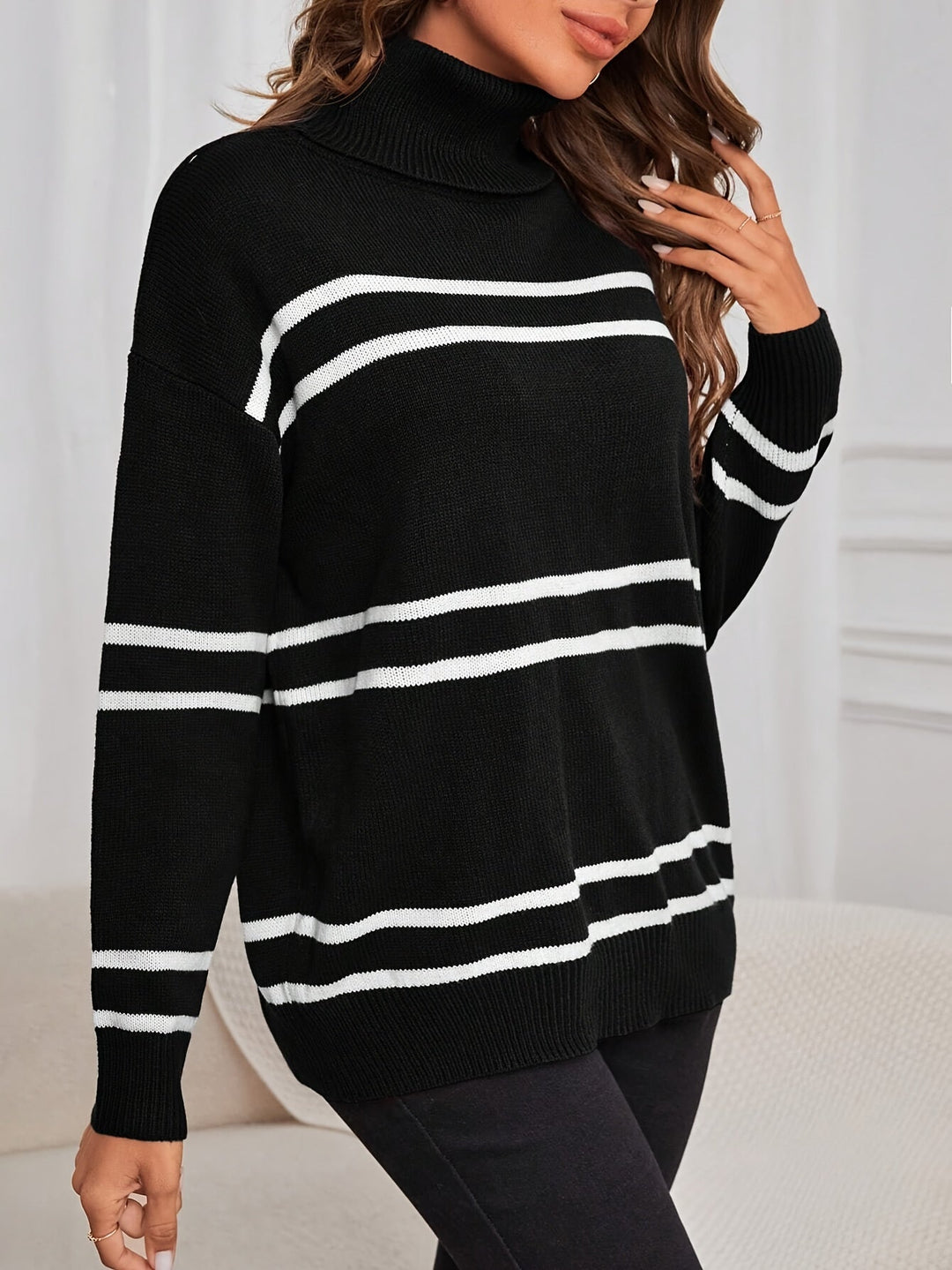 Drune | Gestreifter Rollkragenpullover
