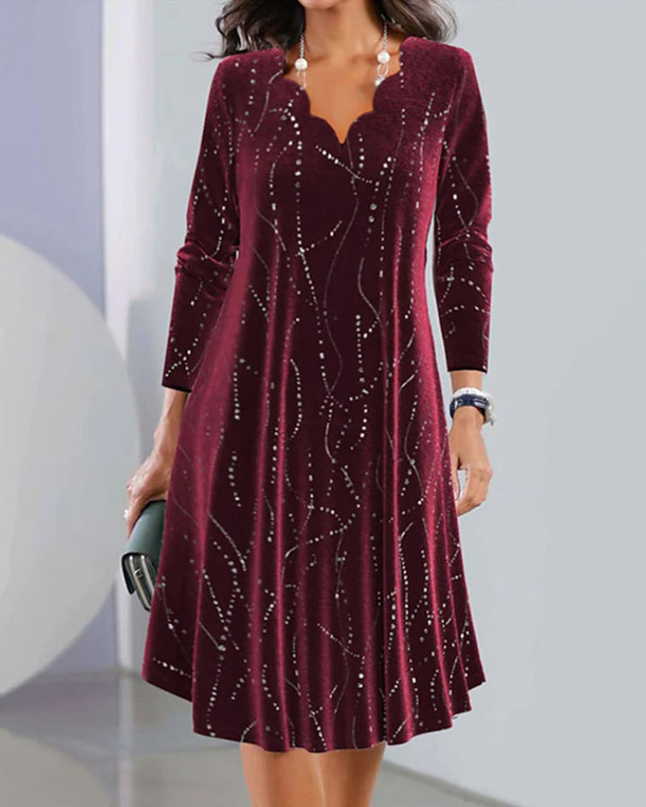Drune | Kleid mit V-Ausschnitt und Langen Ärmeln