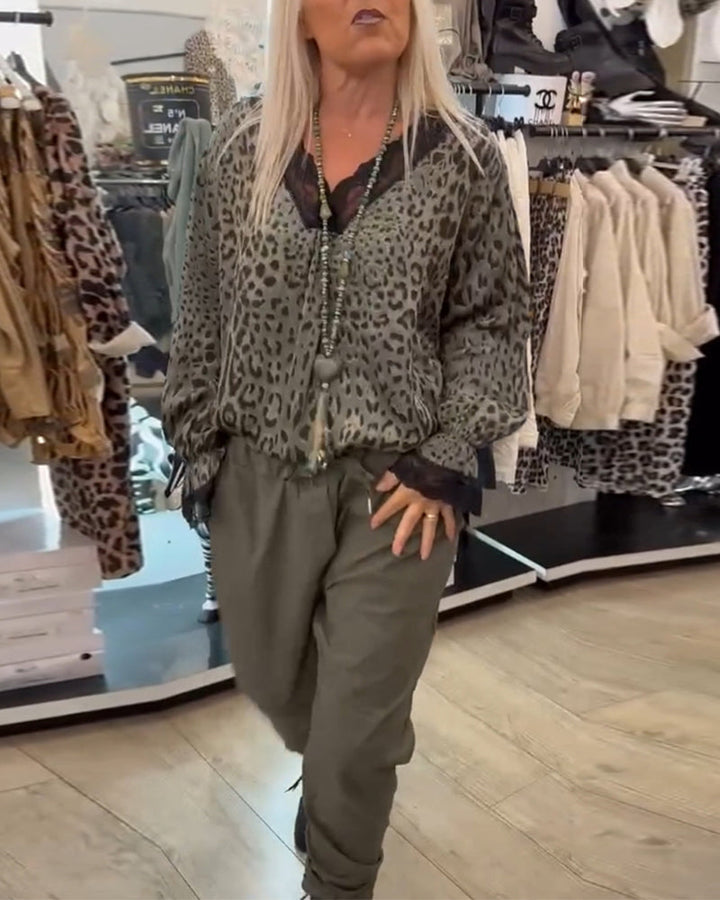 Drune | Bluse mit Leopardenmuster und V-Ausschnitt Sowie Patchwork Spitze
