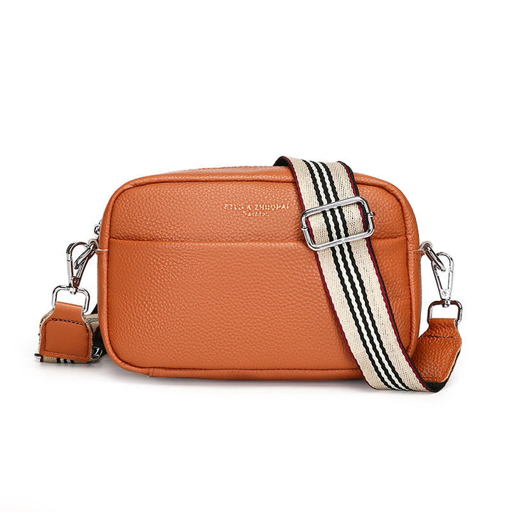 Drune | Schlichte Schultertasche Aus Veganem Leder Im Kleinen Quadratischen Format