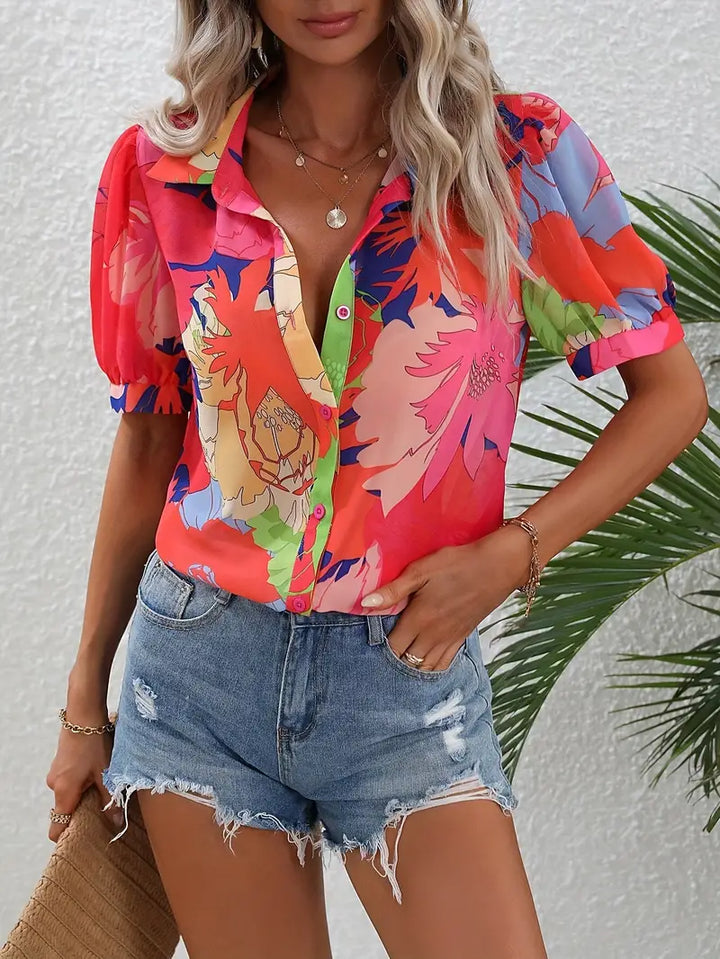 Drune | Bluse mit Blühenden Blumen und Blumenmuster Sowie Knopfverschluss