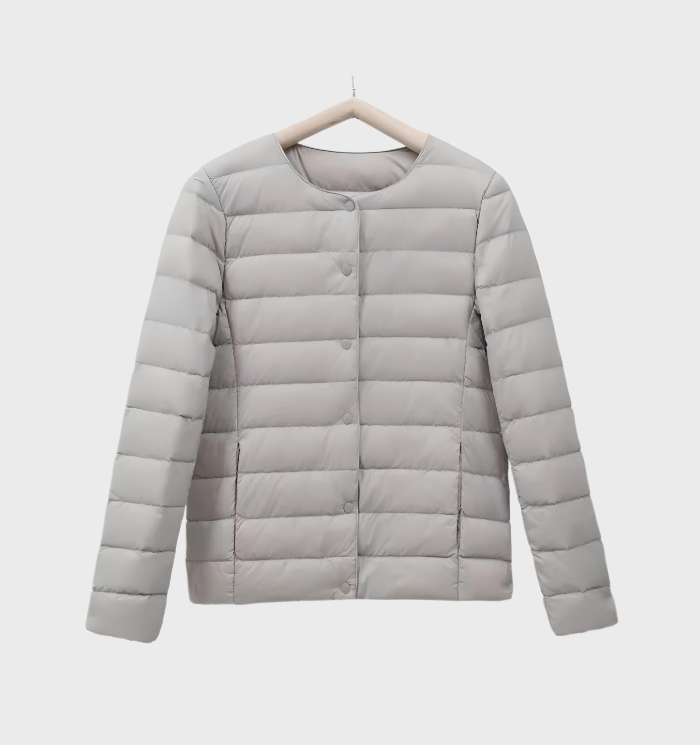 Drune | Unifarbene wattierte Jacke mit Rundhalsausschnitt für Damen
