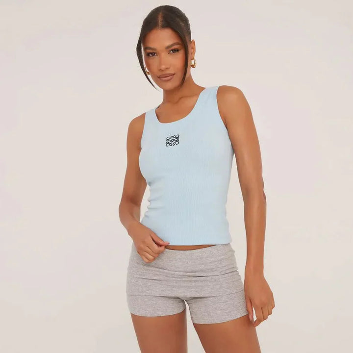 Drune | Geripptes Tanktop mit zarter Stickerei