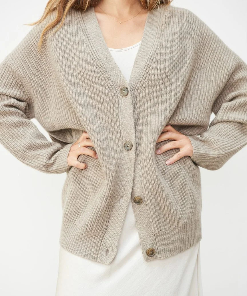 Drune | Stilvolle Kaschmir-Strickjacke