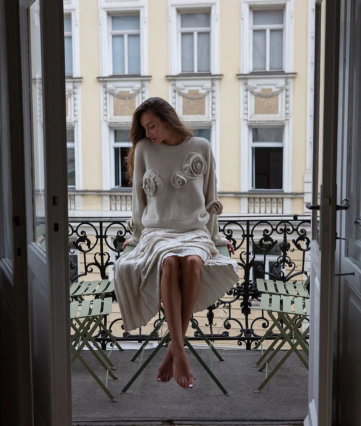 Drune | Cozy 3D rose knit sweater with a relaxed fit