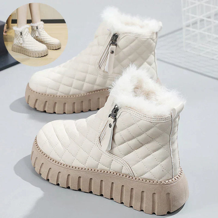 Drune | Gepunktete Ankle Boots