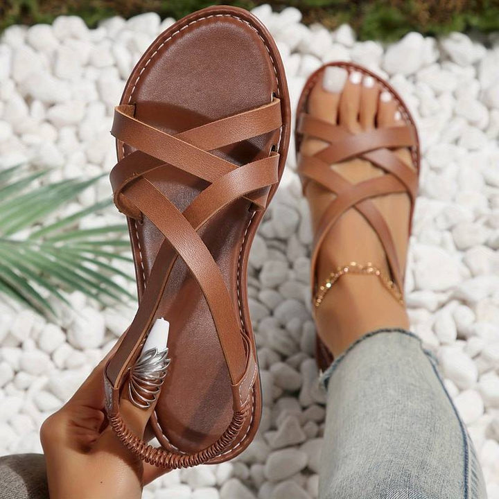 Drune | Crisscross Flache Sandalen mit Rutschfester Riemen