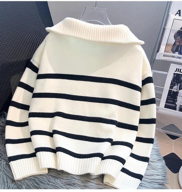 Drune | Gestreifter Statement-Pullover mit kräftigen Farbfeldern