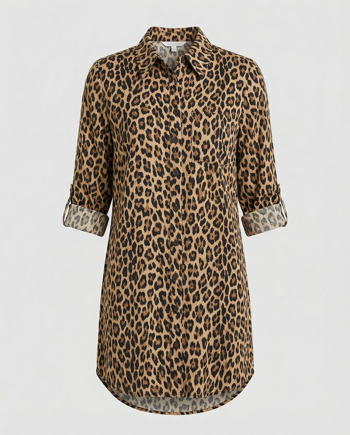 Lässiges Kleid mit Leopardenmuster, geteiltem Saum und hochgekrempelten Ärmeln